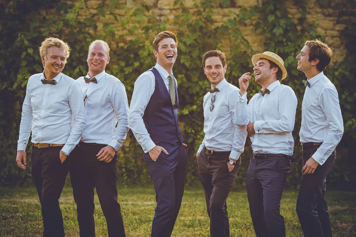 Portrait de groupe du marié et ses témoins.